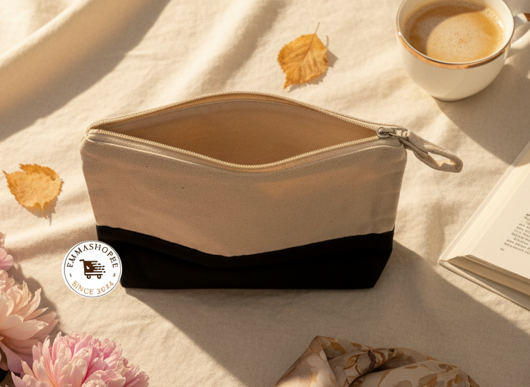 Embroidered "Garfield at the Beach" Black/Neutral Canvas Zipper Pouch