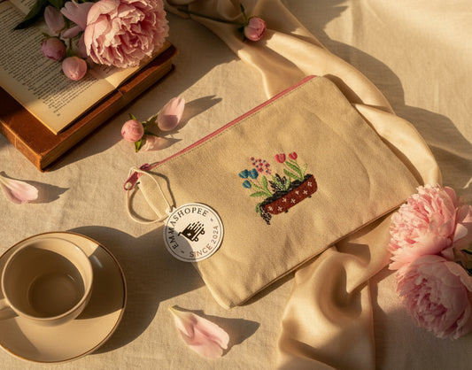 Flower Bed Makeup Canvas Zipper Pouch